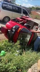 VIDEO: Captan encontronazo entre dos motocicletas y una mototaxi