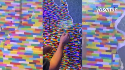Duvarını Lego ile tamamladı! Görenleri hayrete düşürdü