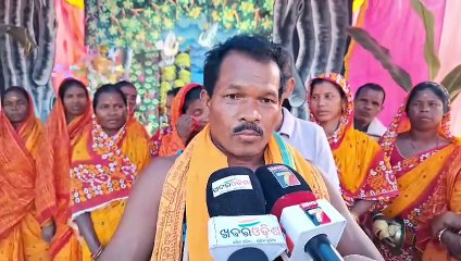 ପୌଷ ପୁର୍ଣିମାରେ ଆଦିବାସୀ ସମ୍ପ୍ରଦାୟର ଲୋକଙ୍କ ଦ୍ୱାରା ପ୍ରଭୁ ନୀଳମାଧବଙ୍କ ନିଆରା ପୂଜାର୍ଚ୍ଚନା।