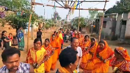 ପୌଷ ପୁର୍ଣିମାରେ ଆଦିବାସୀ ସମ୍ପ୍ରଦାୟର ଲୋକଙ୍କ ଦ୍ୱାରା ପ୍ରଭୁ ନୀଳମାଧବଙ୍କ ନିଆରା ପୂଜାର୍ଚ୍ଚନା।