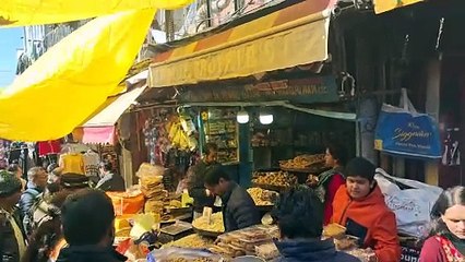 शिमला में लोहड़ी धूम, लोगों ने एक-दूसरे को बांटीं मूंगफली और रेवड़ियां, बाजारों में दिखी रौनक