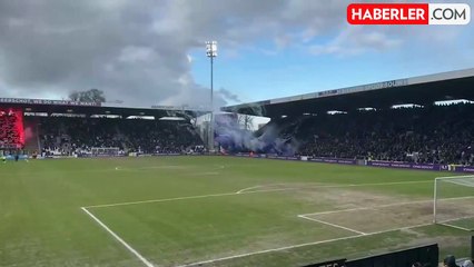 Belçika'daki derbide olay: Dirk Kuyt'a yanıcı maddeyle saldırdılar