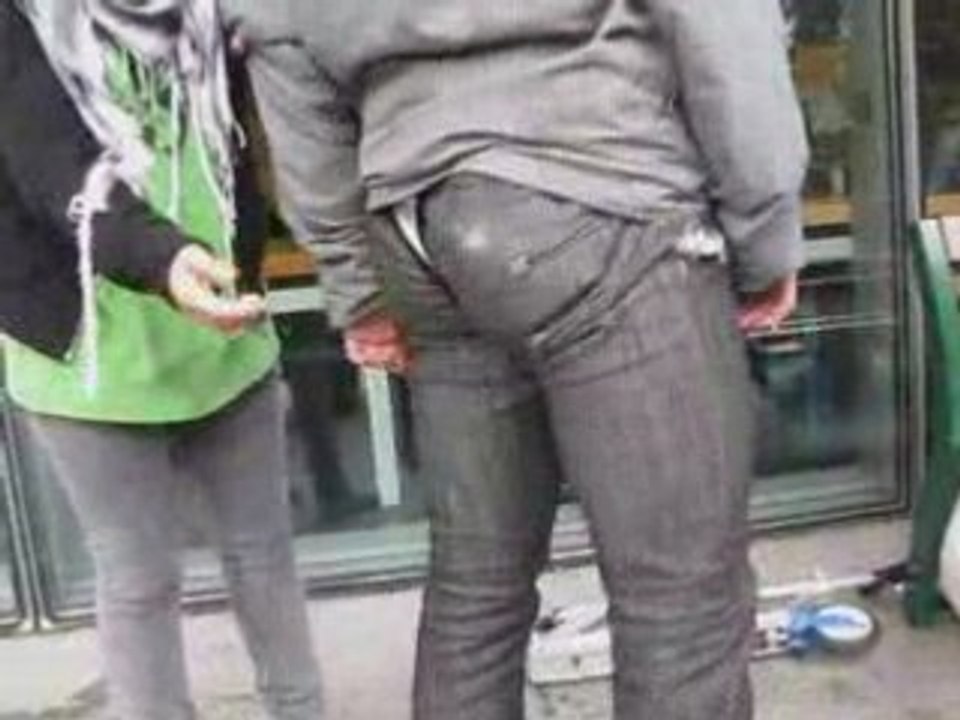 Nutella'z family-Arnaud en string! XD