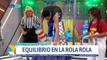 ¡Nervios en La Revista! Acróbata demostró  sus habilidades para mantenerse en equilibrio sobre unos cilindros 