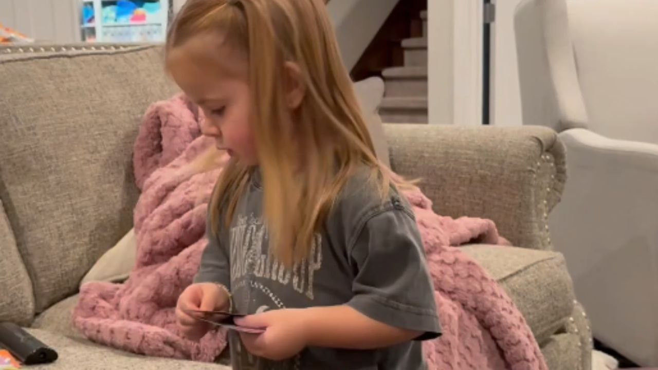 Kid's priceless reaction after accidentally farting during a game of Go Fish