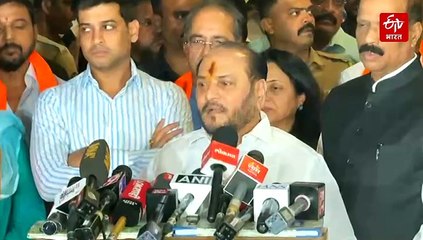 'उद्धव ठाकरेंची अध्यक्षपदावरुन मुख्यमंत्र्यांनी हकालपट्टी करावी', शिवसेनेच्या बैठकीत ठराव मंजूर