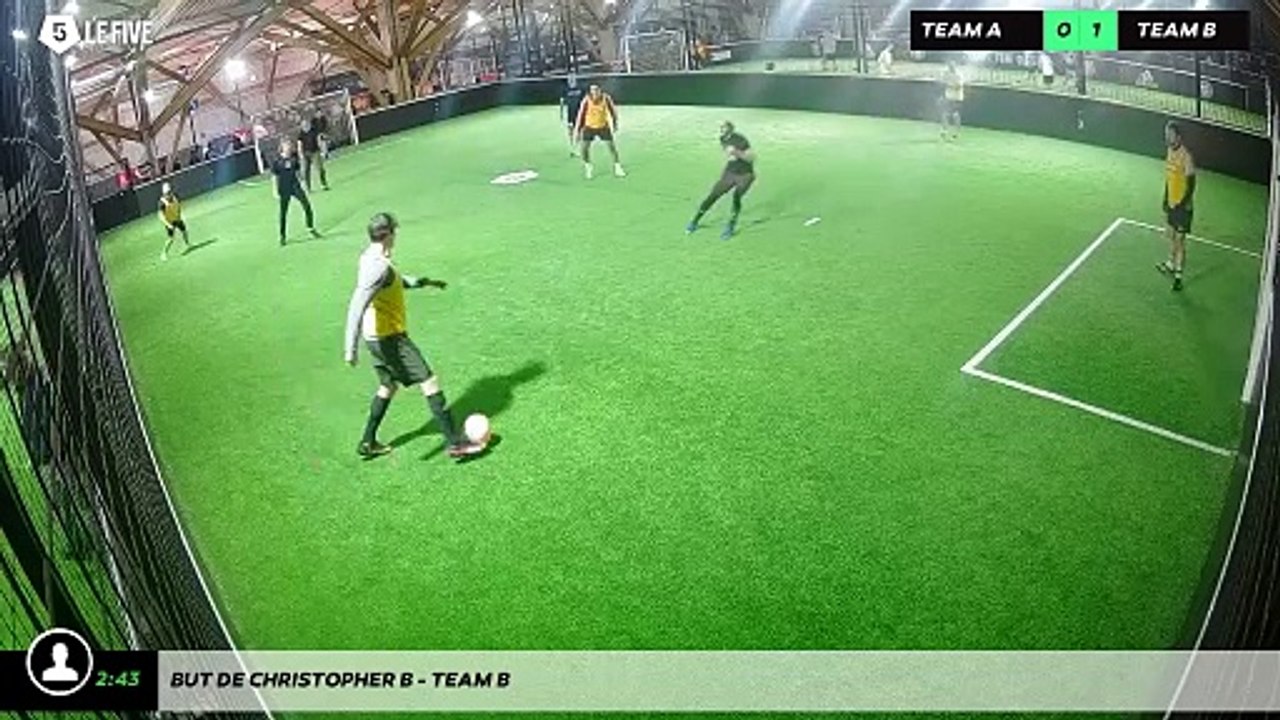 But de Christopher B - Team B