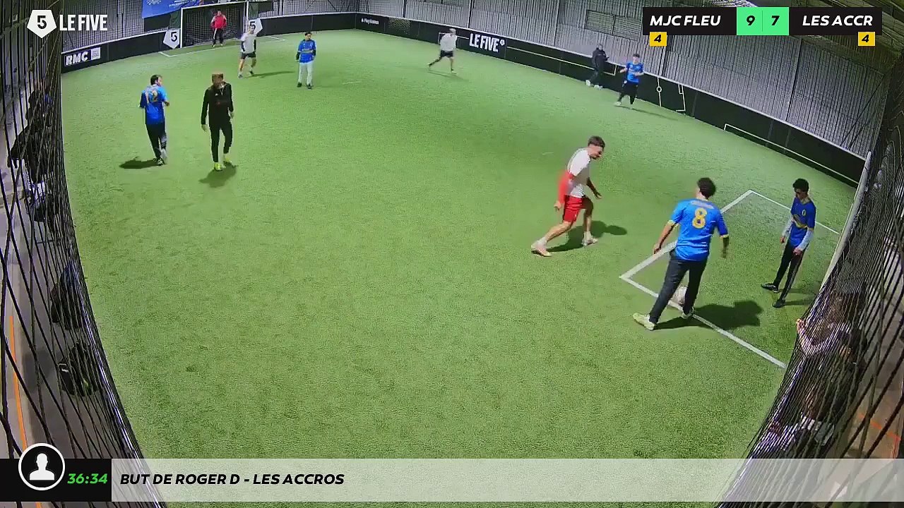 But de Roger D - Les Accros