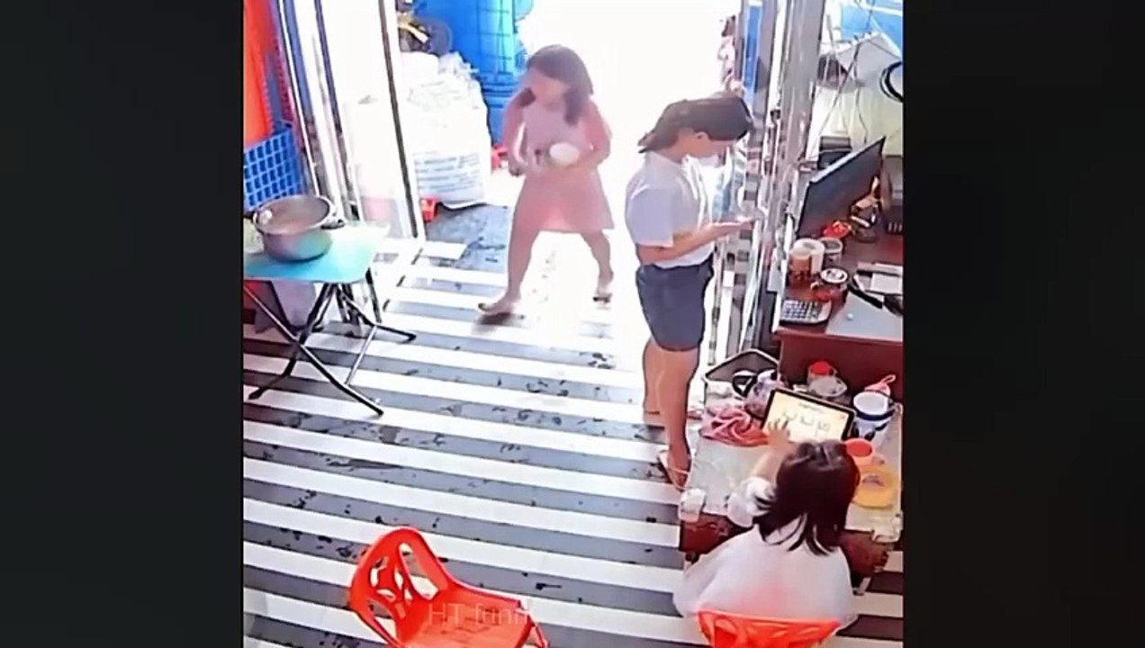 TRY NOT TO LAUGH 🤣🤣 Best Funny Videos compilation - Fails & Hilarious Moments p2