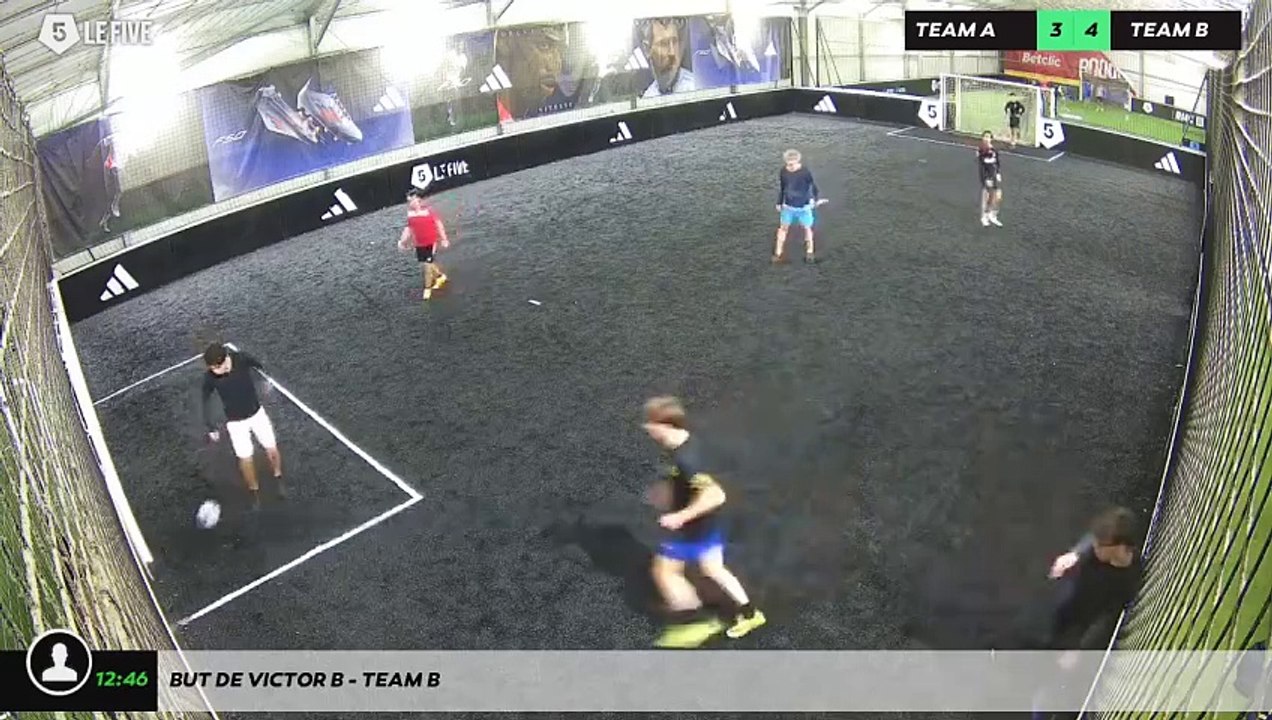 But de Victor B - Team B