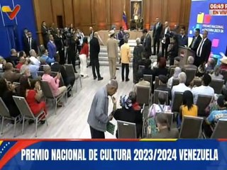 Jefe de Estado entrega premio Nacional de Cultura mención honorífica