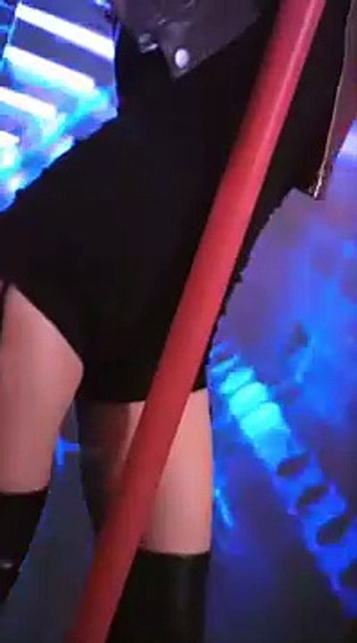 Hombre  se enamora de una mujer al verla bailar