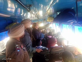 ਗਯਤੰਤਰ ਦਿਵਸ ਦੇ ਮੱਦੇਨਜਰ ਮੋਗਾ ਪੁਲਿਸ ਵੱਲੋਂ ਕੀਤੀ ਵਿਸ਼ੇਸ਼ ਚੈਕਿੰਗ ਮੁਹਿੰਮ,,  ਮੋਗਾ ਦੇ ਬੱਸ ਸਟੈਂਡ ਅਤੇ ਹੋਰ ਕਈ ਵੱਖ-ਵੱਖ ਥਾਵਾਂ ਤੇ ਕੀਤਾ ਸਰਚ ਅਭਿਆਨ