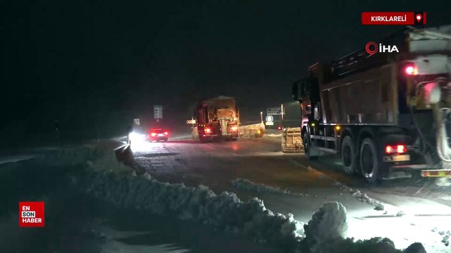 Kırklareli'nde kar yağışı etkisini artırdı