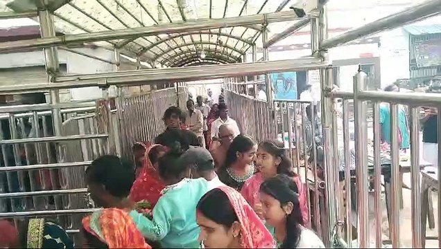 मकर संक्रांति पर आज बासुकीनाथ धाम मंदिर में उमड़ी श्रद्धालुओं की भीड़