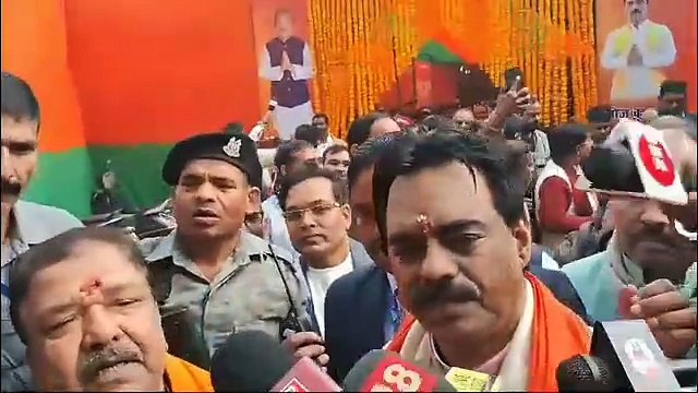 दिलीप जायसवाल ने कहा मकर संक्रांति को सूर्य उत्तरायण होता है उसका ऊर्जा लेकर बिहार में एन डी ए मजबूती से चुनाव लड़ जीत हासिल करेगी मंगल पांडे ने कहा नए साल के विपक्ष का नाम निशान मिट जाएगा