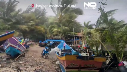 NO COMMENT: Enormes olas y fuertes vientos azotan la provincia costera del sur de Tailandia