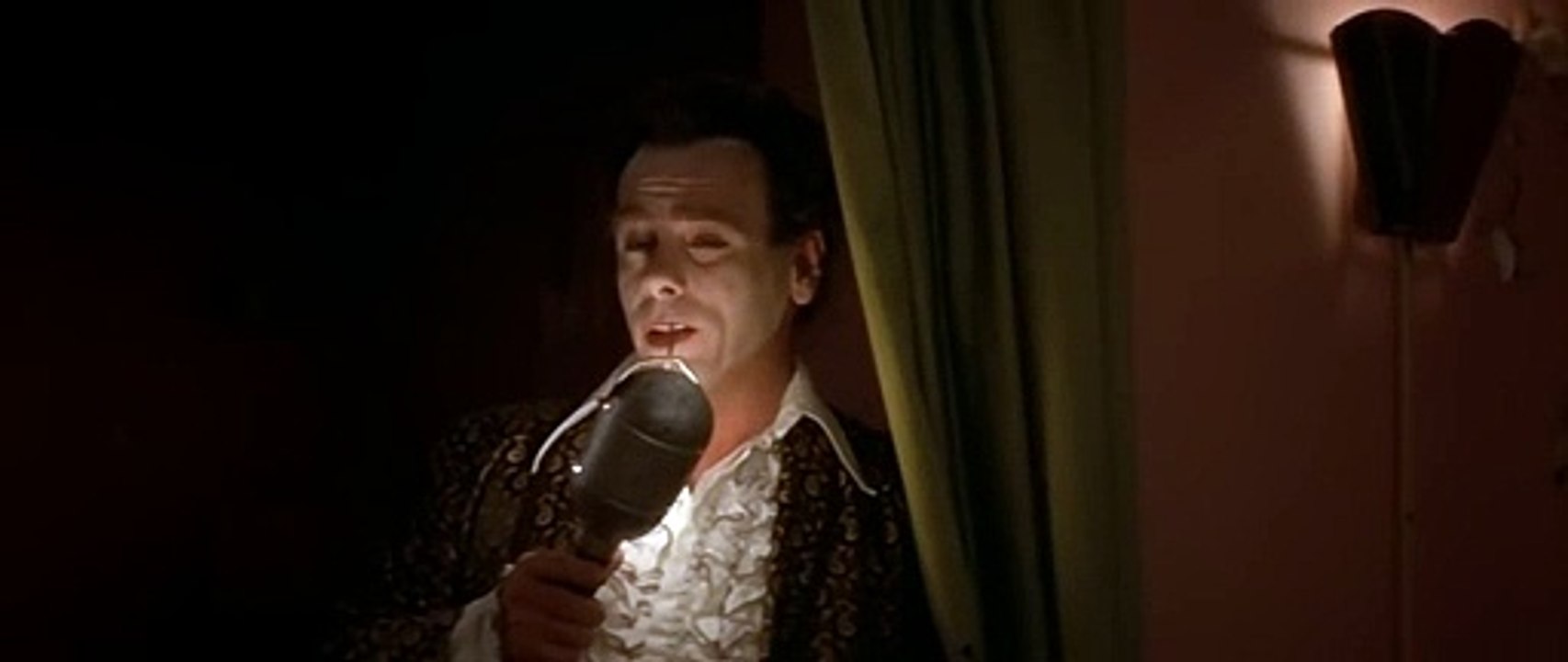 Roy Orbison - In dreams - from the movie Blue Velvet