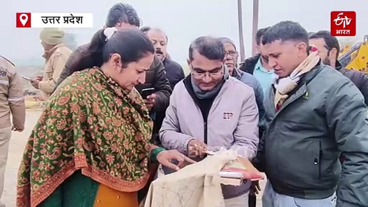 संभल में अब सती मठ की जमीन से अवैध कब्जे को करा...