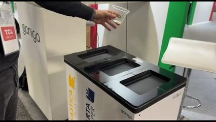 La cover tech che rende il tuo cestino della spazzatura smart