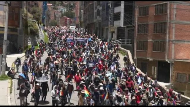 Scontri e tensioni in Bolivia tra polizia e sostenitori di Morales