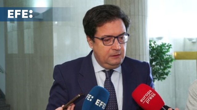 Óscar López pide la dimisión de Ayuso y atribuye a Miguel Ángel Rodríguez un whiskygate