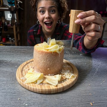 Online unique gadgets and hacks are tested! 😎 penguin cloth cleaner, wood coin drilling, hydrophobic sand, u name it we test it