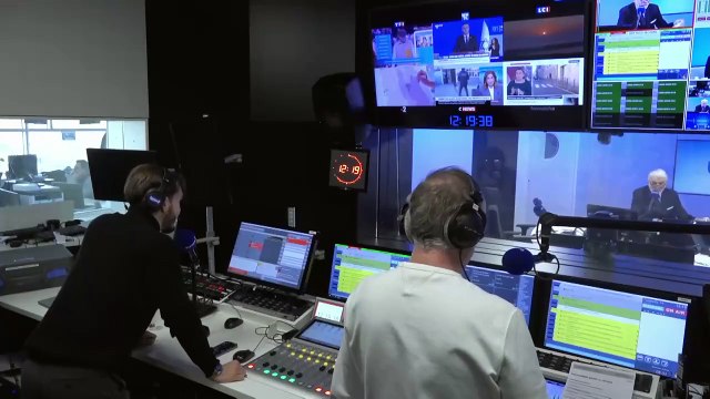 Possible réglementation de X : «Je suis surpris que l'on veuille interdire des chaînes ou des réseaux sociaux», estime Pascal Praud