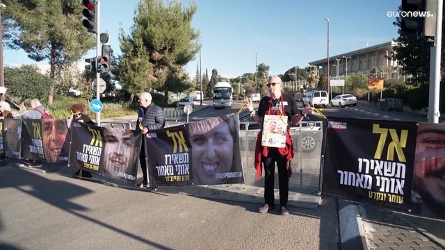 حرب غزة: مباحثات الساعات الأخيرة قبيل اتفاق وقف النار وصواريخ الحوثيين تنهال على بيوت المستوطنين