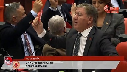 CHP kırmızı kart gösterdi, Sırrı Süreyya Önder gülmemek için kendisini zor tuttu