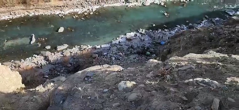 کرگل میں سڑک حادثہ ، 5 افراد جاں بحق، دو شدید زخمی۔