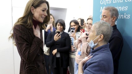 Kate Middleton in visita al Royal Marsden Hospital dove è stata curata per il cancro