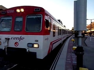 Trenes en Murcia - salida 592 de la estación.