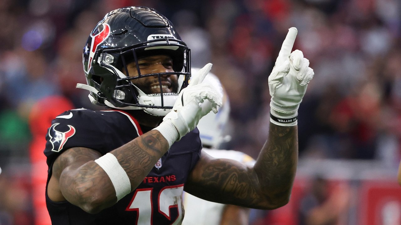 Chiefs vs. Texans: Playoff Showdown in Arrowhead Stadium