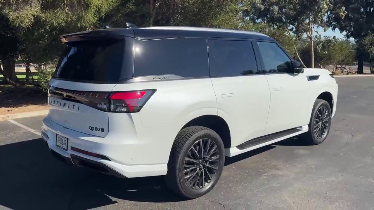 The New 2025 Infiniti QX80 Is a Ultra-Luxury Huge SUV