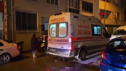 Evinin banyosunda bıçaklanmış halde ölü bulundu