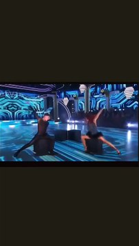 Dancing with the starts Irlandia- Rush di Troye Sivan in versione Cha Cha Cha