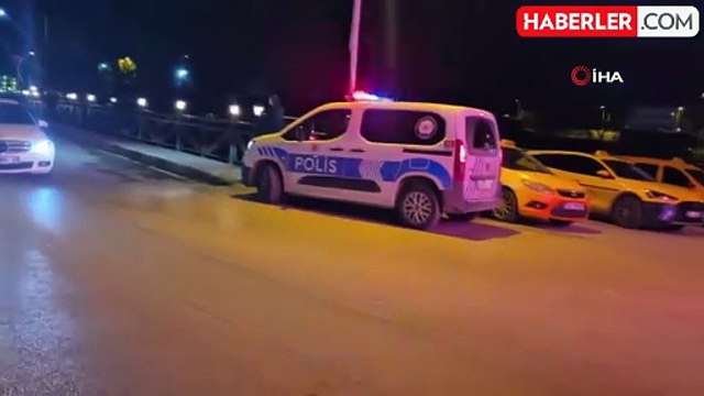 Kız Arkadaşının Sığınma Evine Alındığını Söyleyen Genç Köprüden Atlama Tehdidinde Bulundu