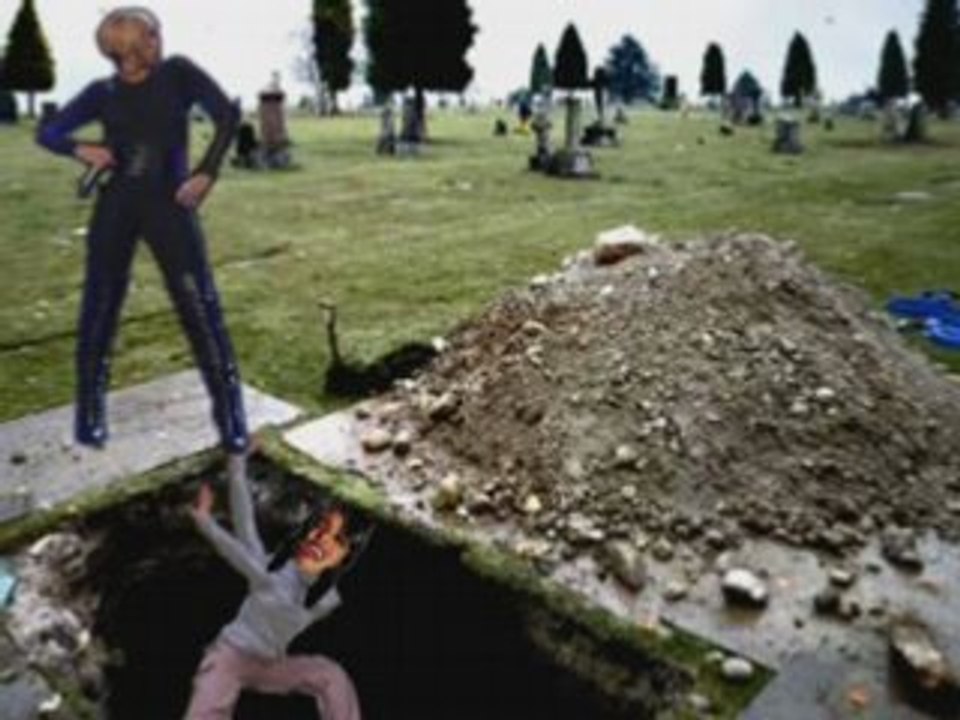 Mary J. Blige SINGs Aaliyah IN the Grave