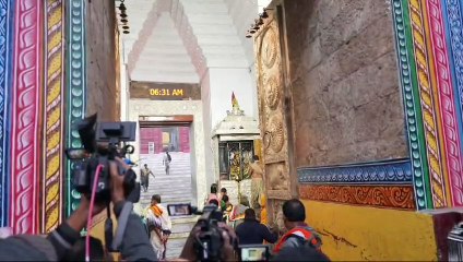 Jay Jagannath swamy 🙏 *ଆଜି ର ଶୁଭ ସକାଳରେ ଶ୍ରୀମନ୍ଦିର ଦ୍ୱାରଫିଟା ନୀତି ଭିତରଛ ମହାପାତ୍ର ଙ୍କ ଦ୍ୱାରା ପ୍ରାତଃ ଘ ୦୬:୩୨ ମି ରେ ସମାପ୍ତ ହୋଇ ପତିତପାବନ ଙ୍କ ମଙ୍ଗଳ ଆରତୀ ନୀତି ପୂଜା ପଣ୍ଡା ସେବାୟତଙ୍କ ଦ୍ଵାରା ସମ୍ପୂର୍ଣ୍ଣ ହୋଇଅଛି 🚩*ତା-୧୫/୦୧/୨୦୨୫