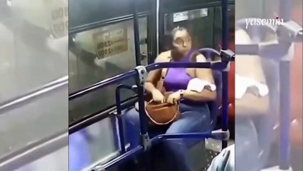 Kurnaz kadının sahte telefon taktiği soyguncuları şaşırttı!