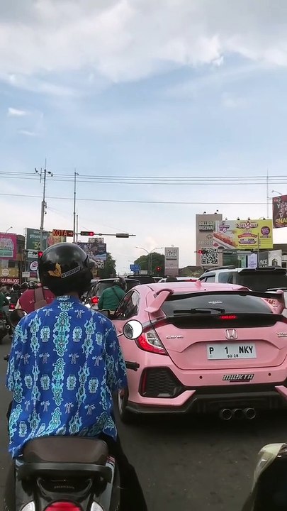 Pinky car