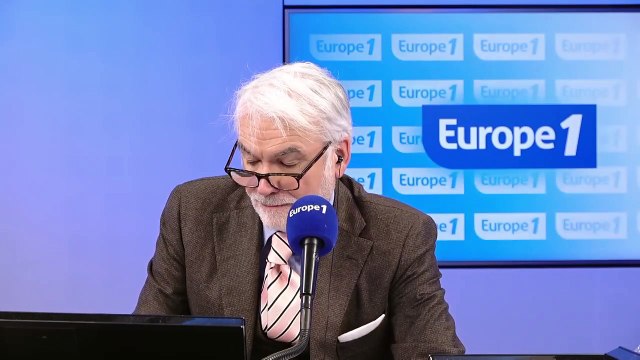 Pascal Praud et vous - Un auditeur explique pourquoi il ne veut pas avoir d'enfants : «Il y aura de plus en plus de catastrophes climatiques (...) L'enfant va souffrir»