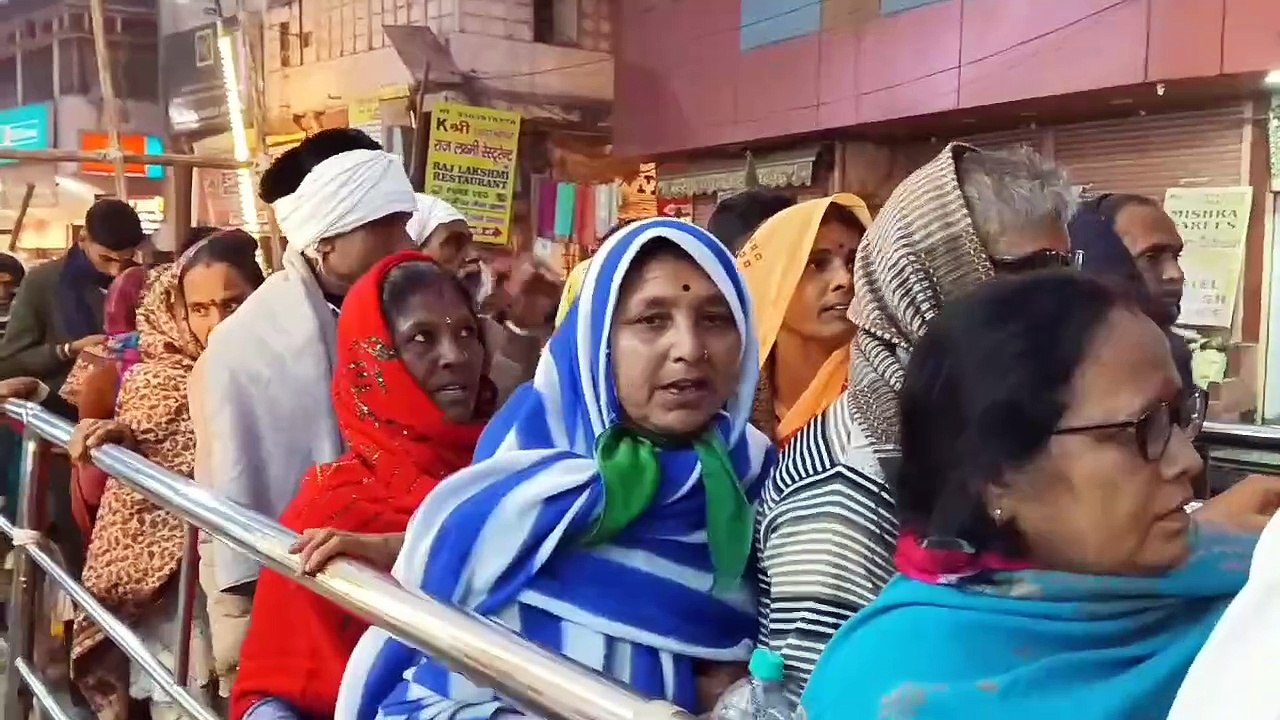 प्रयागराज कुंभ के पलट प्रवाह का बड़ा असर, काशी में एक दिन में 5 लाख से ज्यादा की पहुंची भीड़, विश्वनाथ मंदिर से लेकर गंगा घाटों तक पर उमड़ा जन सैलाब