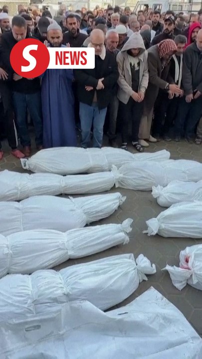 Gazans mourn casualties of Israeli strike as ceasefire negotiations continue