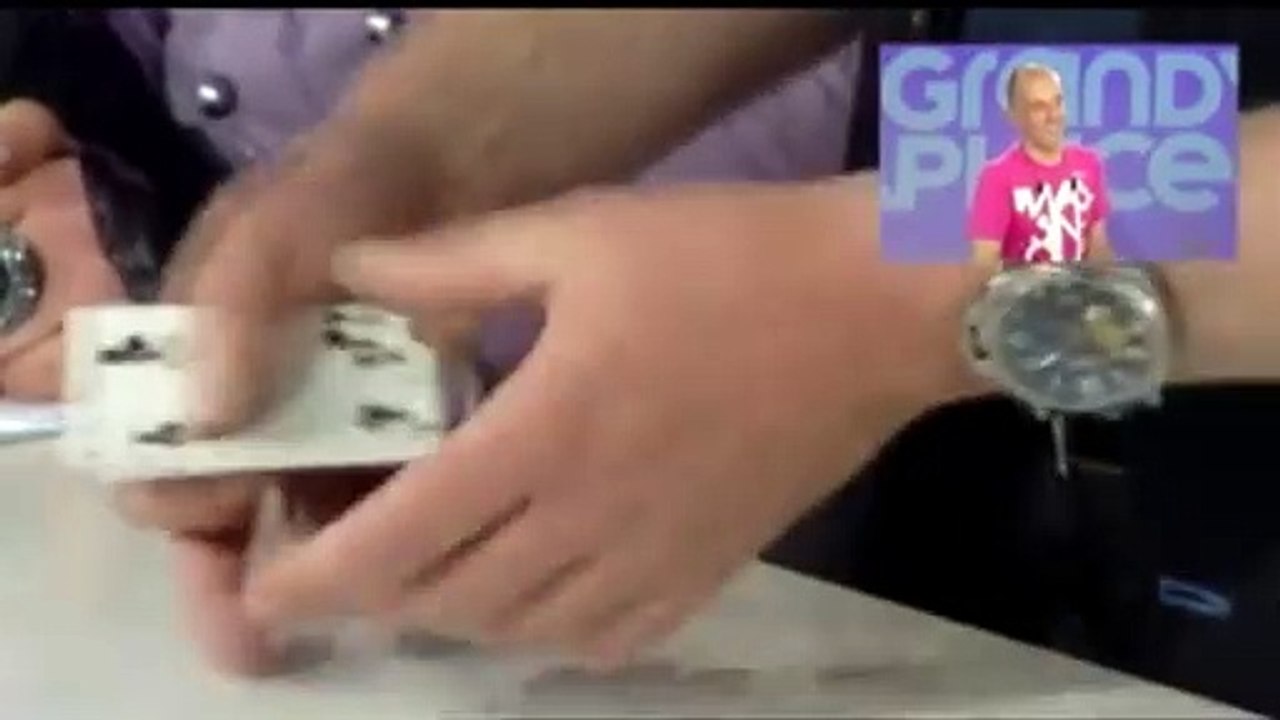 Magicien close up animation soirée d'entreprise, magicien séminaire magicien événementiel