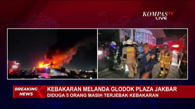 Detik-Detik Damkar Evakuasi 4 Korban Kebakaran dari atas Glodok Plaza