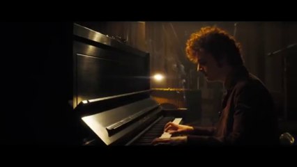 Bande-annonce du biopic «Un parfait inconnu» avec Timothée Chalamet