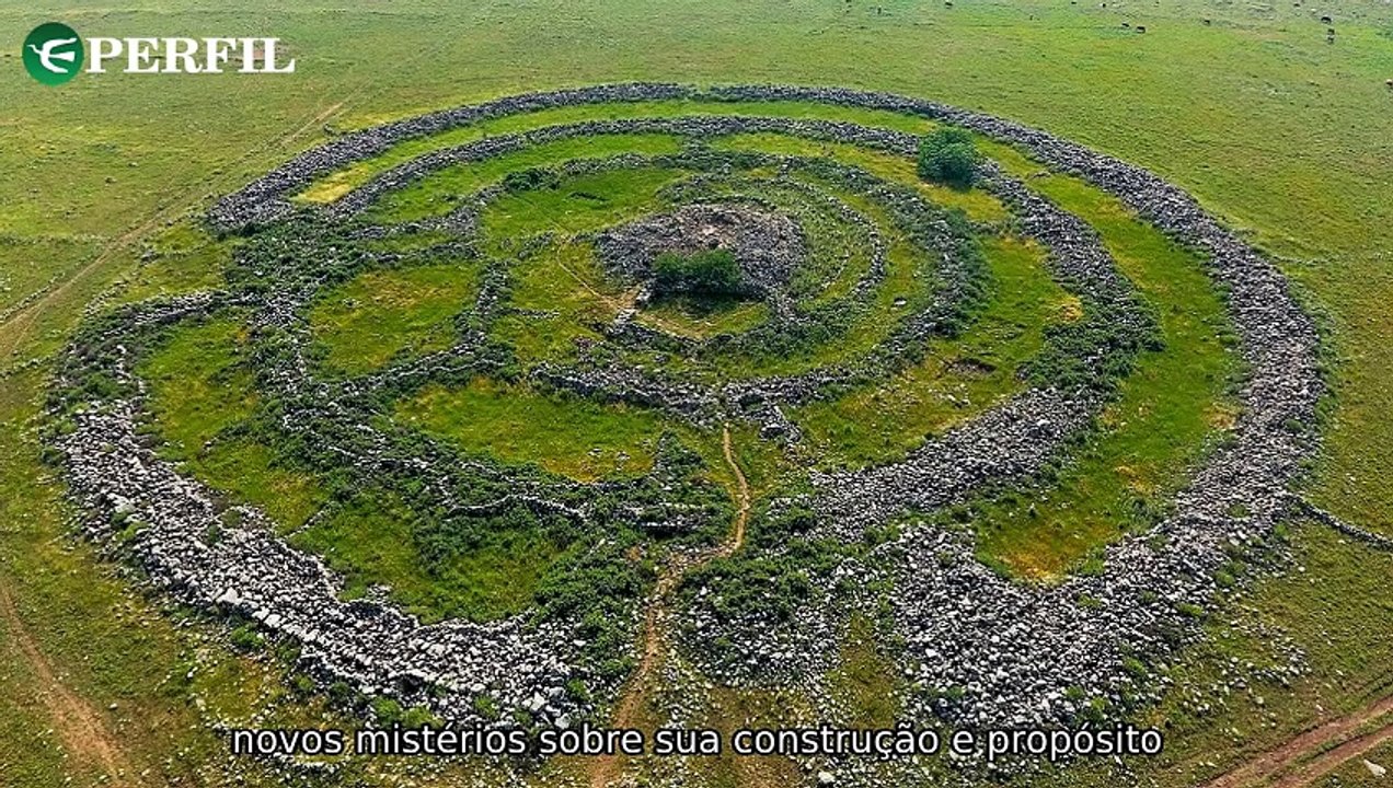 "Pedras misteriosas, atriz de Big Bang e significado de Ad Vitam: Novidades em um único vídeo!"