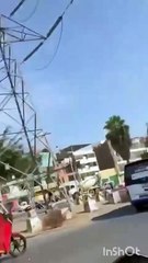 VIDEO: Sicarios en motocicleta disparan en ráfaga contra clientes de una pollera
